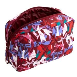NWT Vera Bradley Extra Large Quilted Cosmetics Makeup Travel Bag Case Bow Show